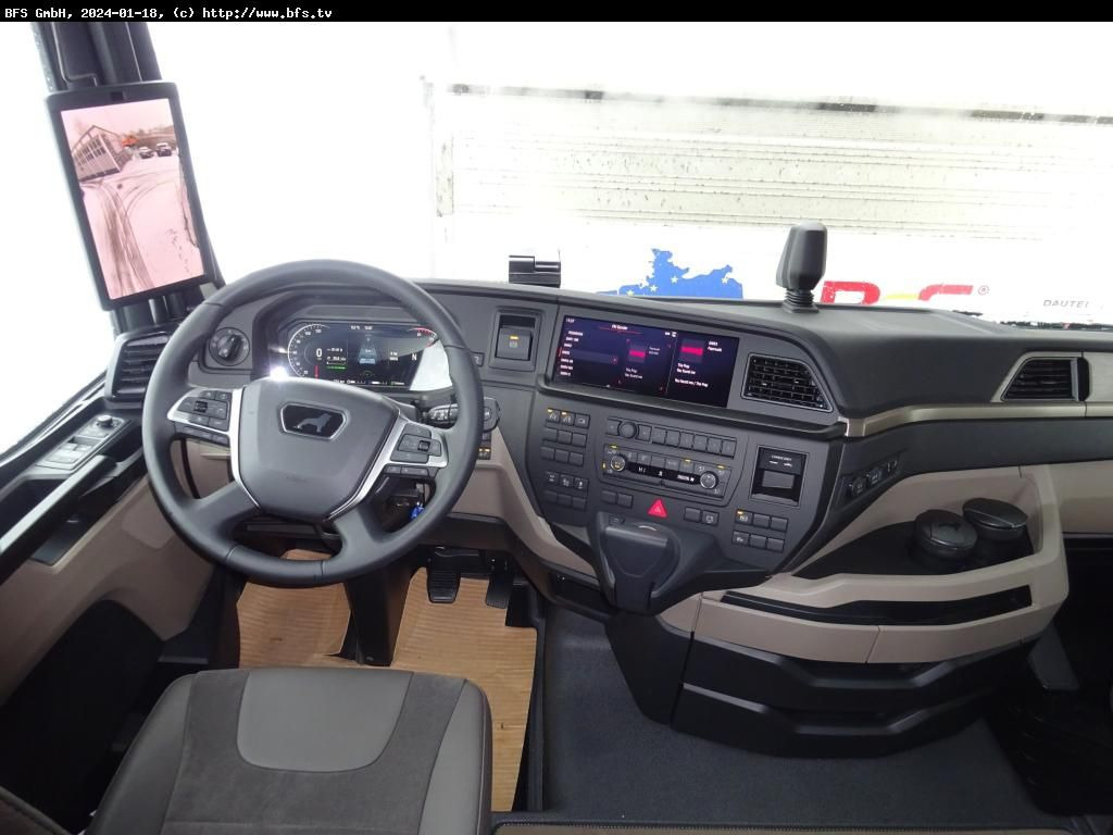 MAN TGX (TG3) 18.640 4x2 LL SA D38, Spiegellos MAN TGX (TG3) 18.640 4x2 LL SA D38, Spiegellos - Tractor unit: picture 4 MAN TGX (TG3) 18.640 4x2 LL SA D38, Spiegellos MAN TGX (TG3) 18.640 4x2 LL SA D38, Spiegellos - Tractor unit: picture 4