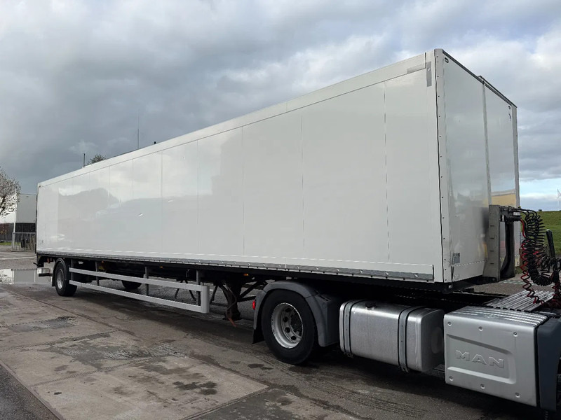 BP Trailer S110S + STEERING AXLE + LIFT 2.000 KG ZEPRO + REMOTE - Closed box semi-trailer: picture 2 BP Trailer S110S + STEERING AXLE + LIFT 2.000 KG ZEPRO + REMOTE - Closed box semi-trailer: picture 2