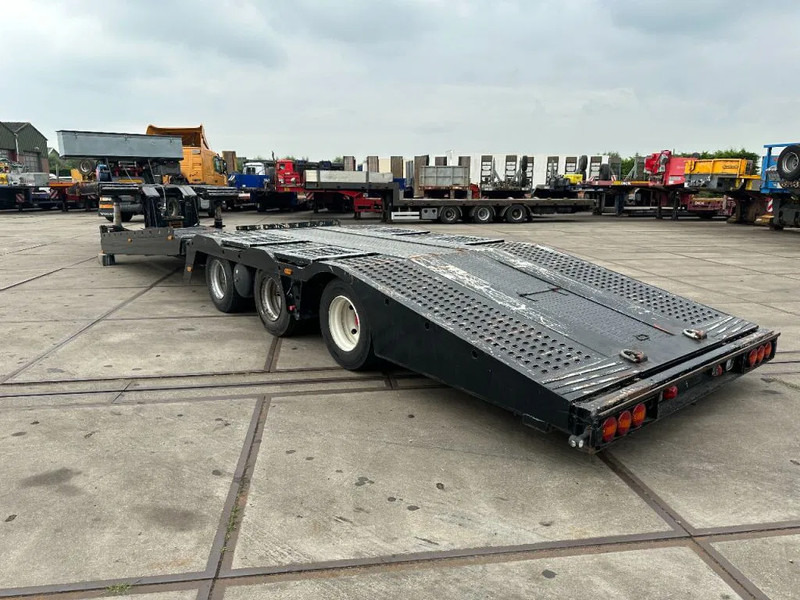 Bodex 3 AXLE TRUCKTRANSPORTER - Autotransporter semi-trailer: picture 5 Bodex 3 AXLE TRUCKTRANSPORTER - Autotransporter semi-trailer: picture 5