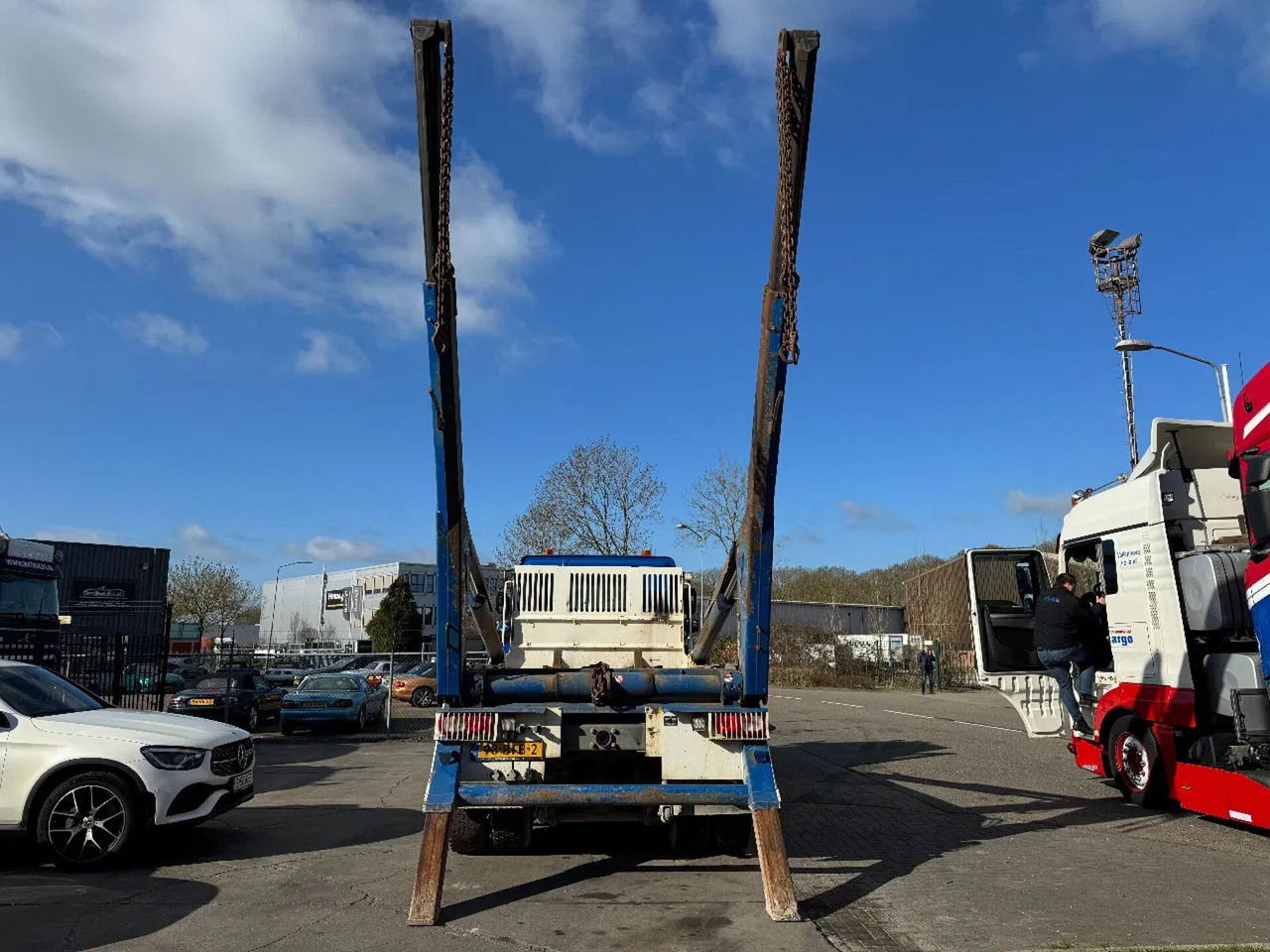 DAF CF 400 6X2 - EURO 6 + VDL P-18 + REMOTE + LIFT A - Tipper: picture 4 DAF CF 400 6X2 - EURO 6 + VDL P-18 + REMOTE + LIFT A - Tipper: picture 4