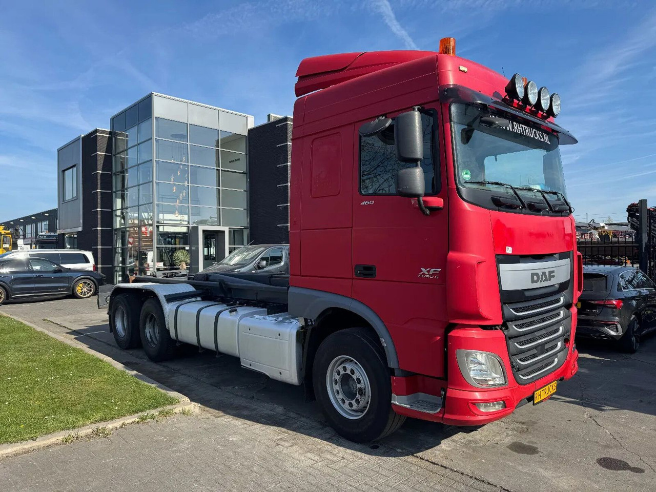 Hook lift truck DAF XF 460 6X2 EURO 6 VDL HOOK 20T: picture 10