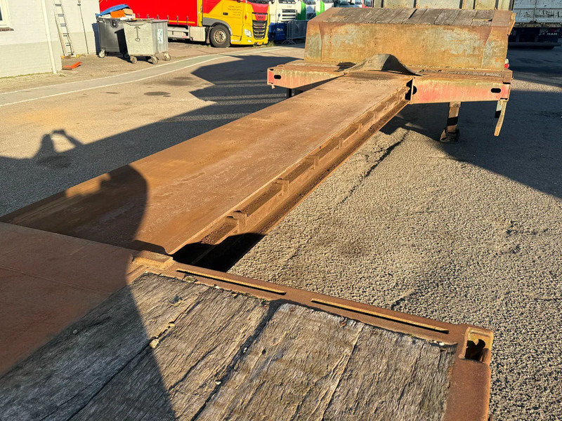 Faymonville STN-4AU - EXTENDABLE 4,82 METER + HYDRAULIC RAMPS - Low loader semi-trailer: picture 4 Faymonville STN-4AU - EXTENDABLE 4,82 METER + HYDRAULIC RAMPS - Low loader semi-trailer: picture 4
