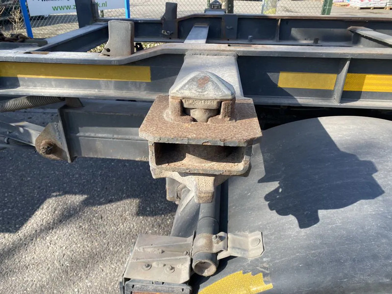 Container transporter/ Swap body trailer GS AIC-2000 - BPW + BDF SYSTEM: picture 7 Container transporter/ Swap body trailer GS AIC-2000 - BPW + BDF SYSTEM: picture 7