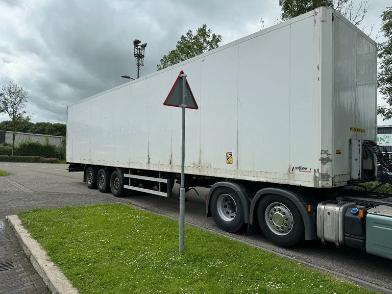 Hertoghs 3 AXLE - SAF AXLES - DISC BRAKES - Closed box semi-trailer: picture 2 Hertoghs 3 AXLE - SAF AXLES - DISC BRAKES - Closed box semi-trailer: picture 2