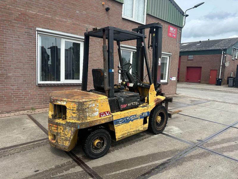 Hyster H3.00XL - 3 TONS - Diesel forklift: picture 5 Hyster H3.00XL - 3 TONS - Diesel forklift: picture 5