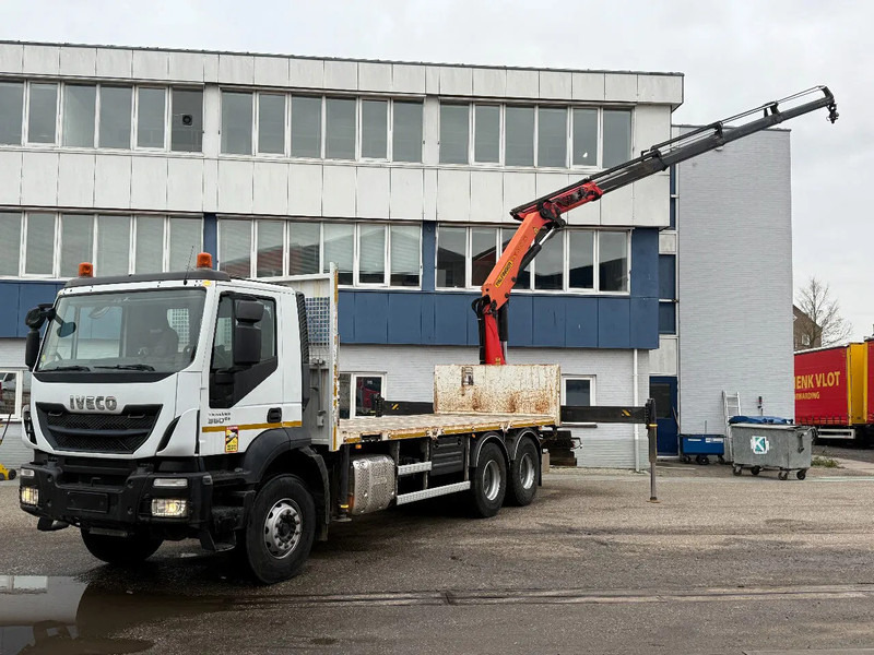 Iveco Trakker 360 6X4 EURO 6 + PALFINGER PK20001K + REMOTE CONTROL - Crane truck: picture 2 Iveco Trakker 360 6X4 EURO 6 + PALFINGER PK20001K + REMOTE CONTROL - Crane truck: picture 2