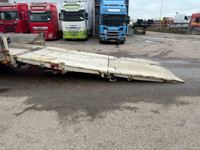 Kaiser S3802F33, DOUBLE HYDRAULIC RAMP - Low loader semi-trailer: picture 4 Kaiser S3802F33, DOUBLE HYDRAULIC RAMP - Low loader semi-trailer: picture 4