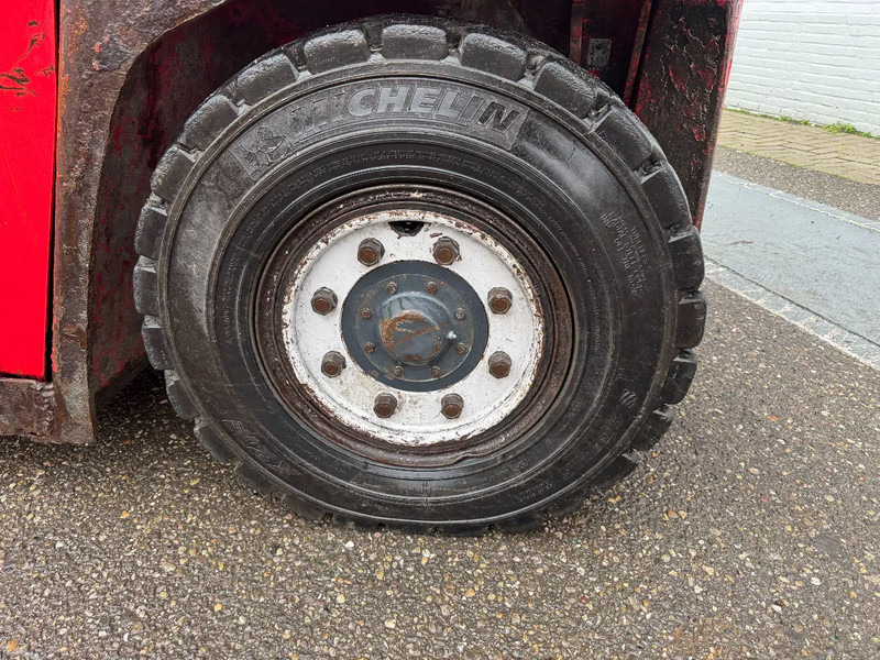 Diesel forklift Kalmar DCF 80-9 8000 KG 2 STAGE MAST FORK POSITIONER DIESEL: picture 17 Diesel forklift Kalmar DCF 80-9 8000 KG 2 STAGE MAST FORK POSITIONER DIESEL: picture 17