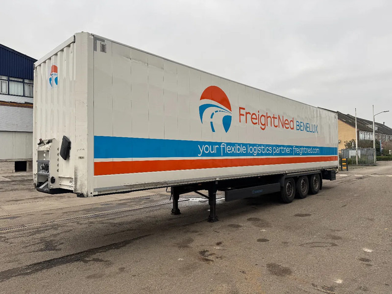 Krone SD 3 AXLE TÜV TILL 09-2026 - Closed box semi-trailer: picture 1 Krone SD 3 AXLE TÜV TILL 09-2026 - Closed box semi-trailer: picture 1