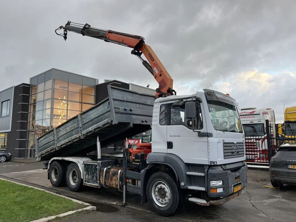 MAN TGA 26.390 6X4 + PALFINGER PK17502 + TIPPER - FU - Tipper, Crane truck: picture 1 MAN TGA 26.390 6X4 + PALFINGER PK17502 + TIPPER - FU - Tipper, Crane truck: picture 1