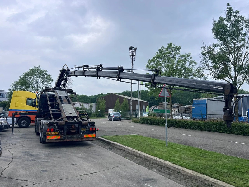 MAN TGS 35.440 8X2-4 + HIAB 220C-5 REMOTE + CABLE LIFT AUTOMATIC - Crane truck: picture 5 MAN TGS 35.440 8X2-4 + HIAB 220C-5 REMOTE + CABLE LIFT AUTOMATIC - Crane truck: picture 5