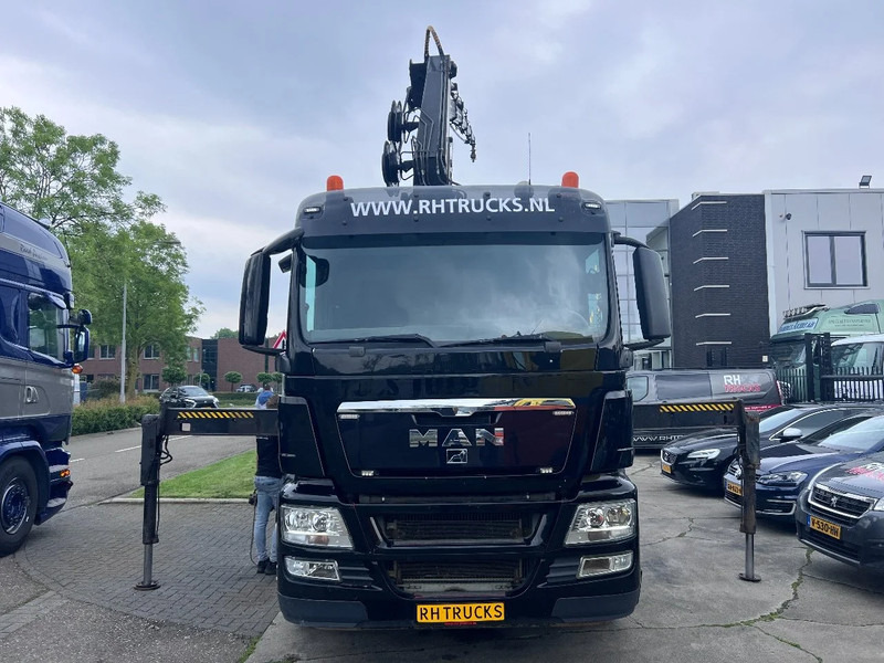 MAN TGS 35.440 8X2-4 + HIAB 220C-5 REMOTE + CABLE LIFT AUTOMATIC - Crane truck: picture 3 MAN TGS 35.440 8X2-4 + HIAB 220C-5 REMOTE + CABLE LIFT AUTOMATIC - Crane truck: picture 3