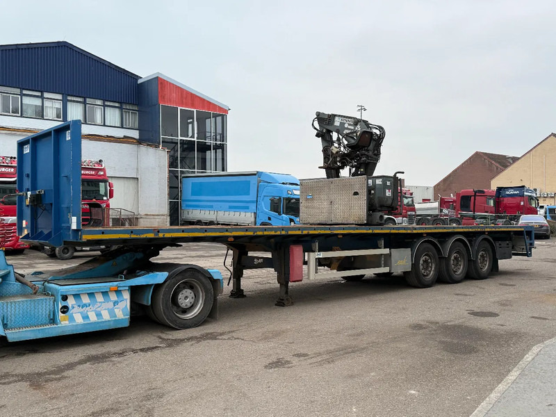Royen RS3H4 + KENNIS CRANE - 3 AXLE - SAF - Dropside/ Flatbed semi-trailer: picture 3 Royen RS3H4 + KENNIS CRANE - 3 AXLE - SAF - Dropside/ Flatbed semi-trailer: picture 3