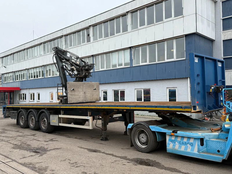 Royen RS3H4 + KENNIS CRANE - 3 AXLE - SAF - Dropside/ Flatbed semi-trailer: picture 2 Royen RS3H4 + KENNIS CRANE - 3 AXLE - SAF - Dropside/ Flatbed semi-trailer: picture 2