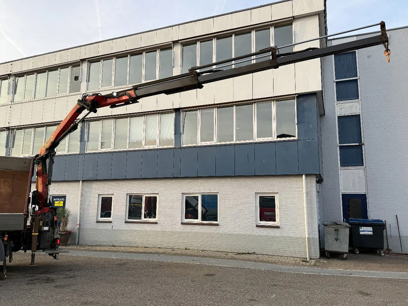 Scania G370 4X4 EURO 6 + 3-SIDE TIPPER + PALFINGER PK9002 + REMOTE - Crane truck: picture 4 Scania G370 4X4 EURO 6 + 3-SIDE TIPPER + PALFINGER PK9002 + REMOTE - Crane truck: picture 4