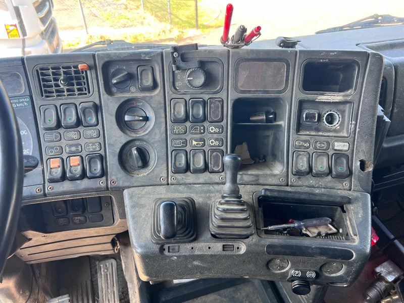 Scania R143-500 V8 6X4 + MANUAL GEARBOX leasing Scania R143-500 V8 6X4 + MANUAL GEARBOX: picture 11