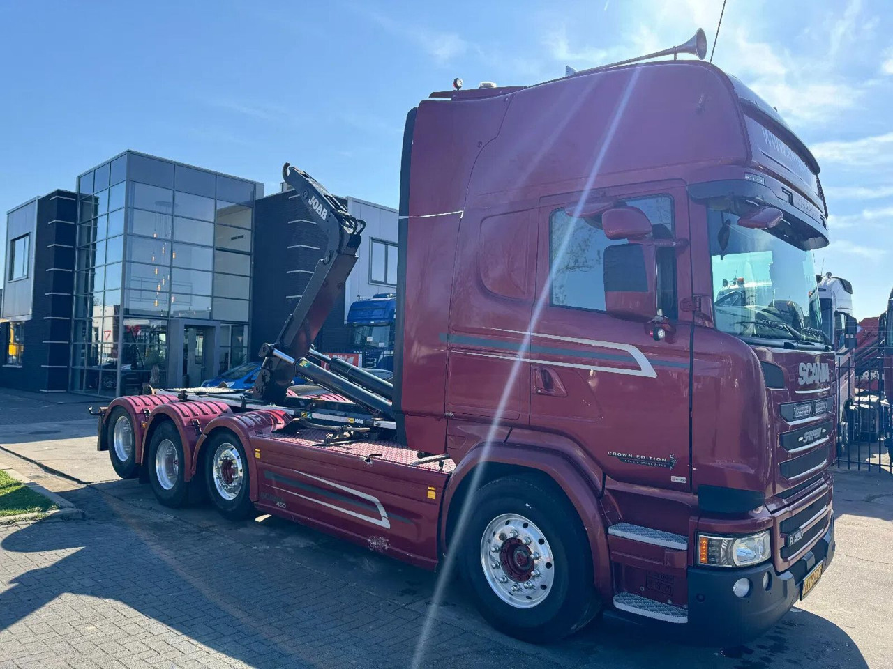 Scania R450 8X2 - EURO 6 + JOAB 24T HOOKLIFT + LIFT/STE - Hook lift truck: picture 2 Scania R450 8X2 - EURO 6 + JOAB 24T HOOKLIFT + LIFT/STE - Hook lift truck: picture 2