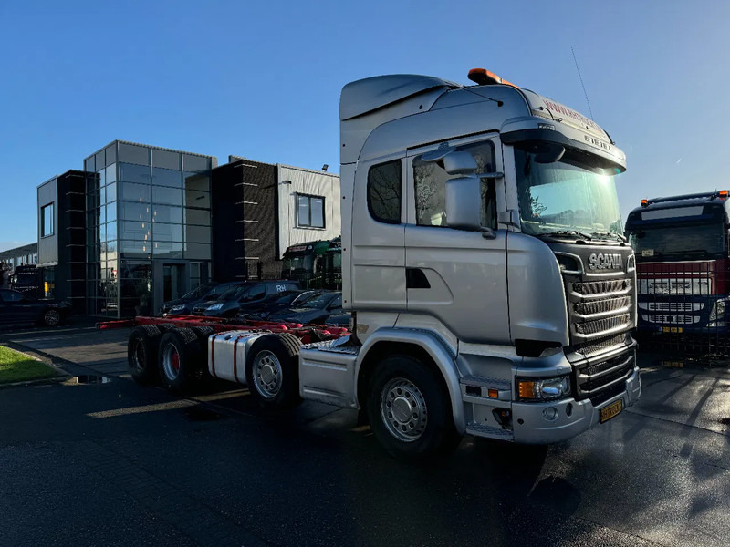 Scania R730 V8 8X4 EURO 6 BIG AXLES - Cab chassis truck: picture 1 Scania R730 V8 8X4 EURO 6 BIG AXLES - Cab chassis truck: picture 1