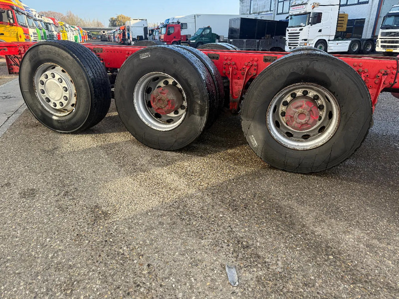 Scania R730 V8 NGS 8X4 EURO 6 + RETARDER - BIG AXLES - Cab chassis truck: picture 4 Scania R730 V8 NGS 8X4 EURO 6 + RETARDER - BIG AXLES - Cab chassis truck: picture 4