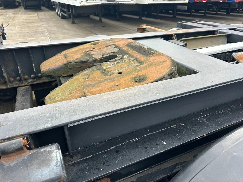 Tracon TRAILERS LZV MET SCHOTEL LIFT EN STUURAS - Container transporter/ Swap body semi-trailer: picture 3 Tracon TRAILERS LZV MET SCHOTEL LIFT EN STUURAS - Container transporter/ Swap body semi-trailer: picture 3