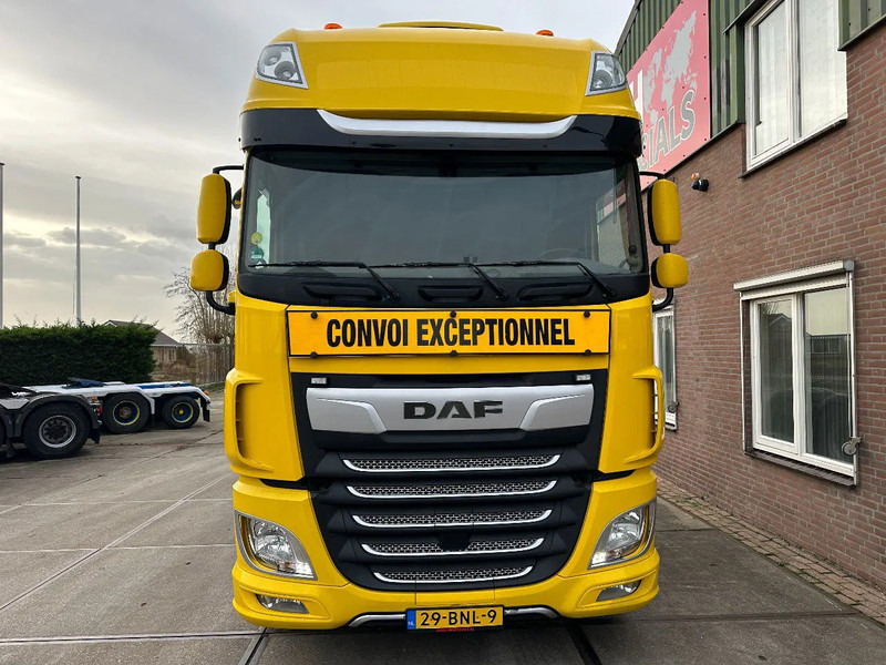 DAF XF 530 140 TON 8X4 INTARDER 324343 KM - Tractor unit: picture 4 DAF XF 530 140 TON 8X4 INTARDER 324343 KM - Tractor unit: picture 4