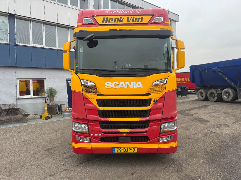 Scania R450 4X2 EURO 6 ADR SKIRTS DOUBLE TANK - Tractor unit: picture 2 Scania R450 4X2 EURO 6 ADR SKIRTS DOUBLE TANK - Tractor unit: picture 2
