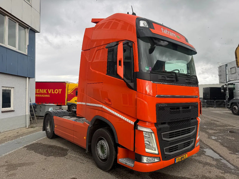 Volvo FH 500 4X2 EURO 6 SKIRTS STANDKLIMA - Tractor unit: picture 3 Volvo FH 500 4X2 EURO 6 SKIRTS STANDKLIMA - Tractor unit: picture 3