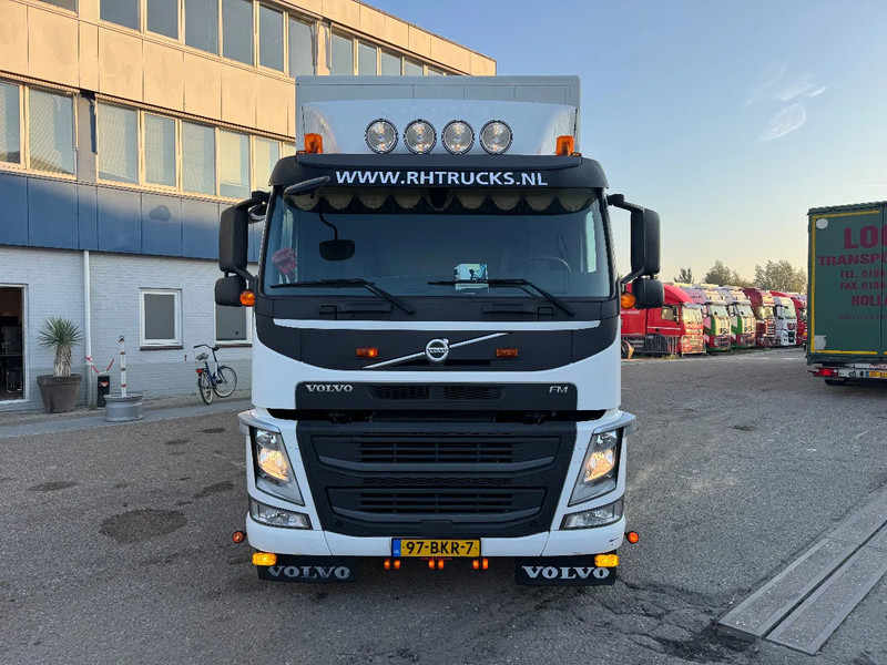 Volvo FM 330 4X2 EURO 6 DHOLLANDIA CLOSED BOX - Box truck: picture 2 Volvo FM 330 4X2 EURO 6 DHOLLANDIA CLOSED BOX - Box truck: picture 2