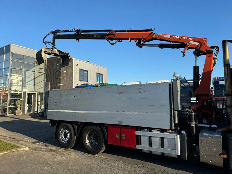 Volvo FM 330 6X2 - EURO 5 + ATLAS 126.3E A2 + REMOTE + LIFT/STEERING AXLE leasing Volvo FM 330 6X2 - EURO 5 + ATLAS 126.3E A2 + REMOTE + LIFT/STEERING AXLE: picture 6 Volvo FM 330 6X2 - EURO 5 + ATLAS 126.3E A2 + REMOTE + LIFT/STEERING AXLE leasing Volvo FM 330 6X2 - EURO 5 + ATLAS 126.3E A2 + REMOTE + LIFT/STEERING AXLE: picture 6