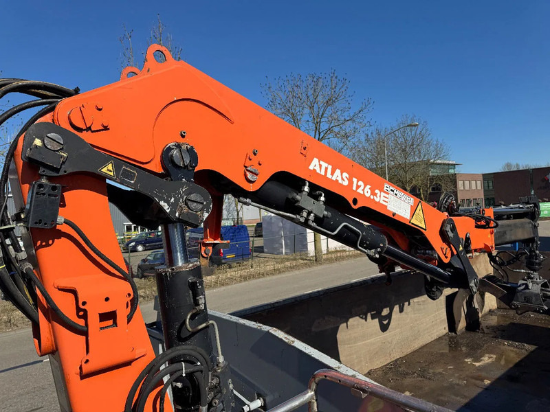 Volvo FM 330 6X2 - EURO 5 + ATLAS 126.3E A2 + REMOTE + LIFT/STEERING AXLE leasing Volvo FM 330 6X2 - EURO 5 + ATLAS 126.3E A2 + REMOTE + LIFT/STEERING AXLE: picture 18 Volvo FM 330 6X2 - EURO 5 + ATLAS 126.3E A2 + REMOTE + LIFT/STEERING AXLE leasing Volvo FM 330 6X2 - EURO 5 + ATLAS 126.3E A2 + REMOTE + LIFT/STEERING AXLE: picture 18