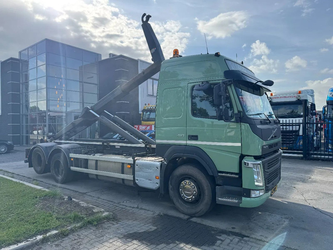 Hook lift truck Volvo FM 410 6X2 EURO 6 VDL 21T HOOK: picture 7