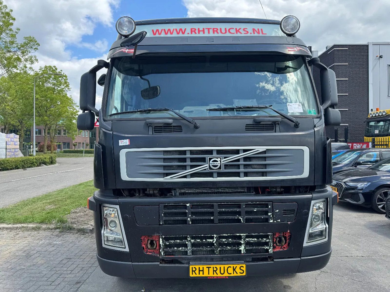 Volvo FM 440 8X4 EURO 5 + CABELLIFT TIPPER - Hook lift truck: picture 3 Volvo FM 440 8X4 EURO 5 + CABELLIFT TIPPER - Hook lift truck: picture 3