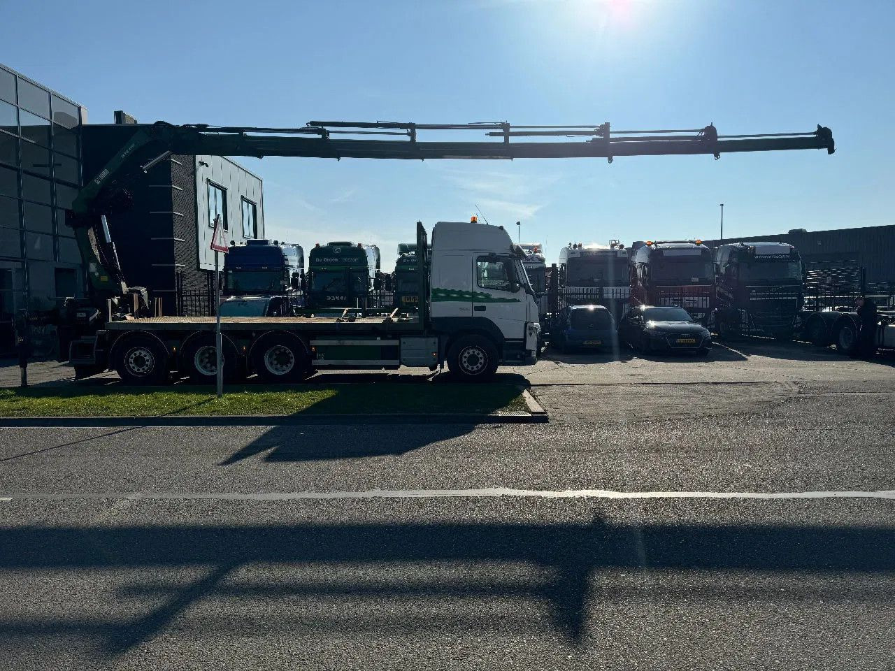 Volvo FM 500 8X4 HIAB 288 + REMOTE CONTROL 5TH + 6TH F Volvo FM 500 8X4 HIAB 288 + REMOTE CONTROL 5TH + 6TH F - Crane truck, Dropside/ Flatbed truck: picture 4 Volvo FM 500 8X4 HIAB 288 + REMOTE CONTROL 5TH + 6TH F Volvo FM 500 8X4 HIAB 288 + REMOTE CONTROL 5TH + 6TH F - Crane truck, Dropside/ Flatbed truck: picture 4
