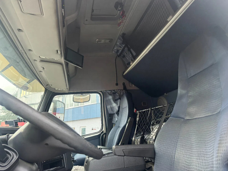 Dropside/ Flatbed truck, Crane truck Volvo FM 9.340 6X2 EURO 5 HIAB 211 EP3 + REMOTE CONTROL: picture 17