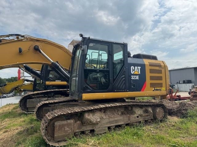 CAT 323 E - Crawler excavator: picture 1 CAT 323 E - Crawler excavator: picture 1
