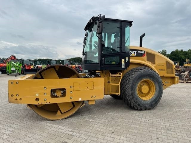 CAT CS 66B - Compactor: picture 2 CAT CS 66B - Compactor: picture 2