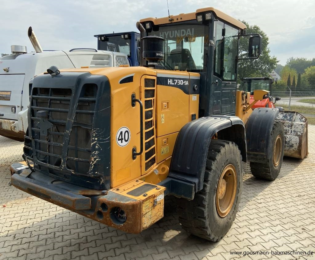 HYUNDAI HL 730-9A - Wheel loader: picture 4 HYUNDAI HL 730-9A - Wheel loader: picture 4
