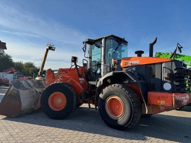 Wheel loader Hitachi ZW 180: picture 9 Wheel loader Hitachi ZW 180: picture 9