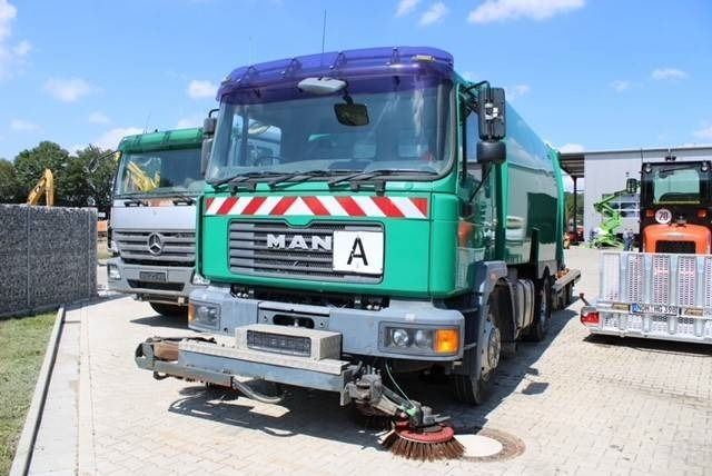 MAN M 2000 - Road sweeper: picture 1 MAN M 2000 - Road sweeper: picture 1