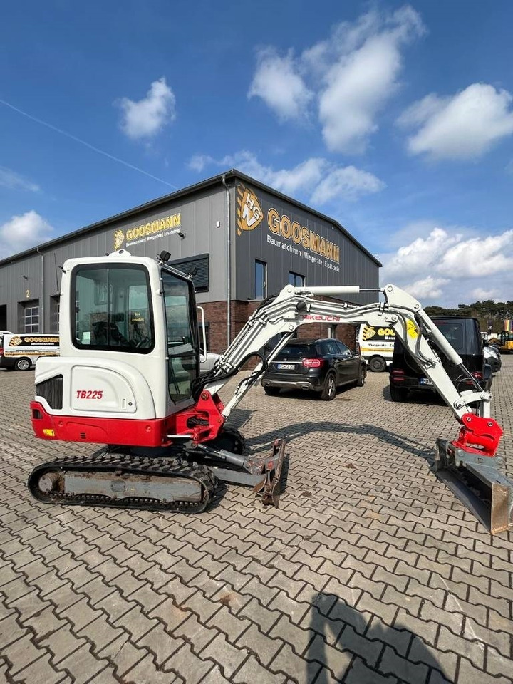 Takeuchi TB 225 - Mini excavator: picture 1 Takeuchi TB 225 - Mini excavator: picture 1