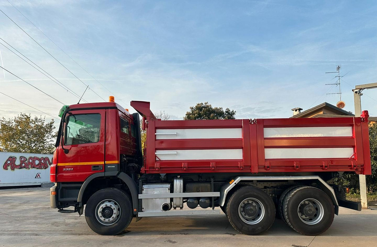 Mercedes Actros 3 assi 33 51 euro 5 - Dropside/ Flatbed truck: picture 2 Mercedes Actros 3 assi 33 51 euro 5 - Dropside/ Flatbed truck: picture 2