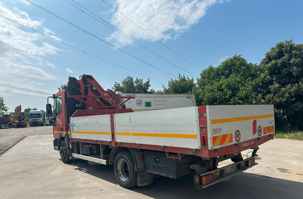 Motrice Iveco con la gru - Dropside/ Flatbed truck, Crane truck: picture 5 Motrice Iveco con la gru - Dropside/ Flatbed truck, Crane truck: picture 5