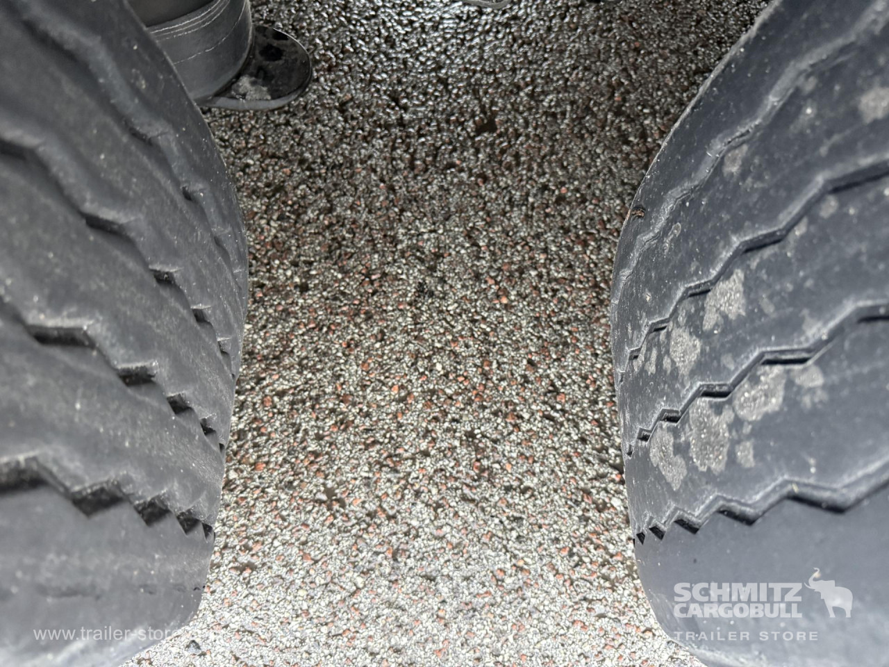 SCHMITZ Curtainsider Standard - Curtainsider semi-trailer: picture 4 SCHMITZ Curtainsider Standard - Curtainsider semi-trailer: picture 4