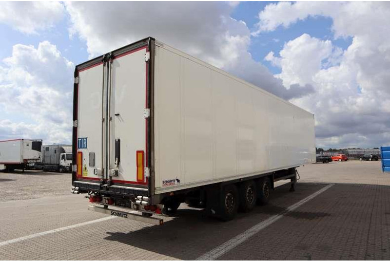 Schmitz Cargobull 33 pl. Dobbelt compartment - Refrigerator semi-trailer: picture 3 Schmitz Cargobull 33 pl. Dobbelt compartment - Refrigerator semi-trailer: picture 3