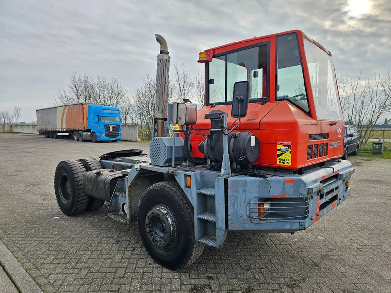 CVS-Ferrari TT2516B - Terminal tractor: picture 3 CVS-Ferrari TT2516B - Terminal tractor: picture 3