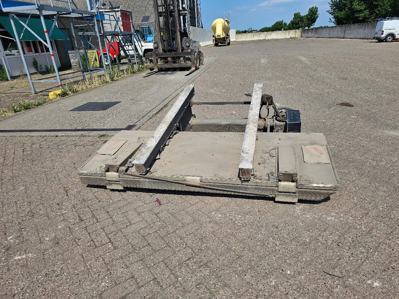 Dhollandia 2500KG - Body and exterior for Truck: picture 5 Dhollandia 2500KG - Body and exterior for Truck: picture 5