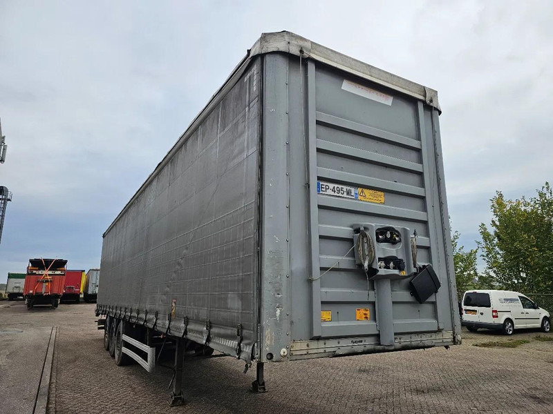 Fruehauf FKSRT4CN - Curtainsider semi-trailer: picture 3 Fruehauf FKSRT4CN - Curtainsider semi-trailer: picture 3