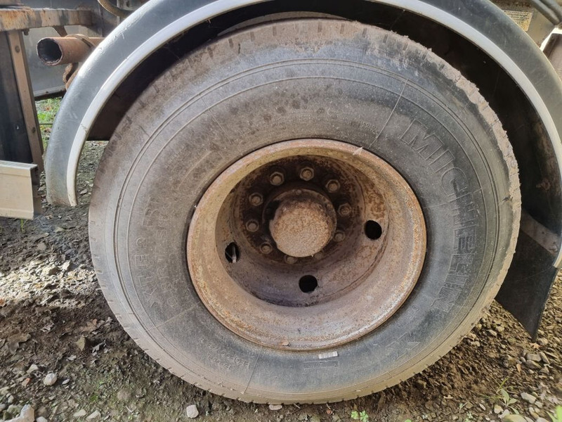 Giant 17.5 Inch - 10 Bolts - Axle and parts for Truck: picture 1 Giant 17.5 Inch - 10 Bolts - Axle and parts for Truck: picture 1