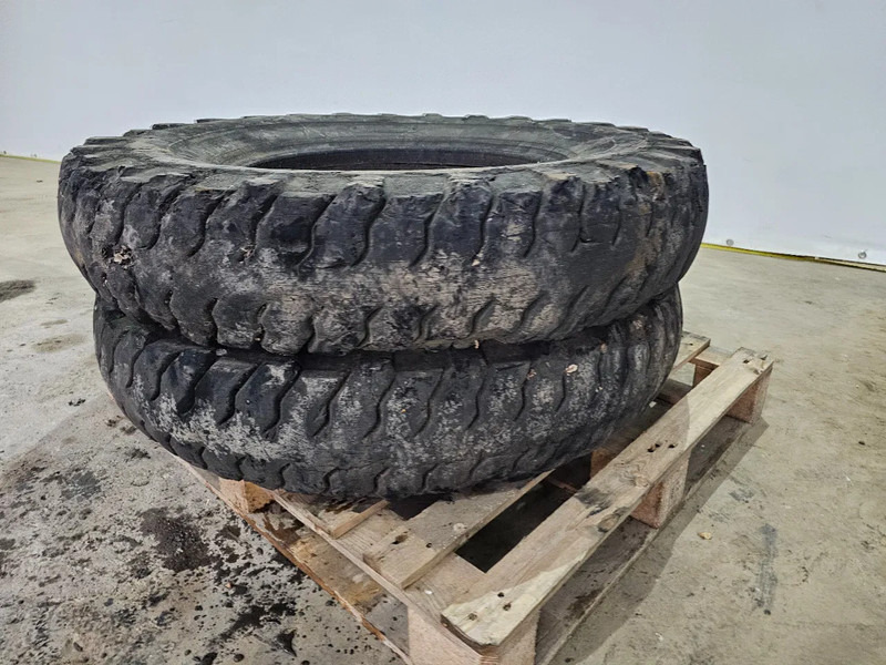 Goodyear 11.00-24 - Tire for Truck: picture 2 Goodyear 11.00-24 - Tire for Truck: picture 2