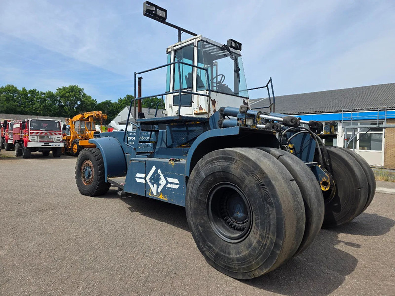 Hyster H44.OOC-16CH Complete with spreader - Mobile crane: picture 4 Hyster H44.OOC-16CH Complete with spreader - Mobile crane: picture 4